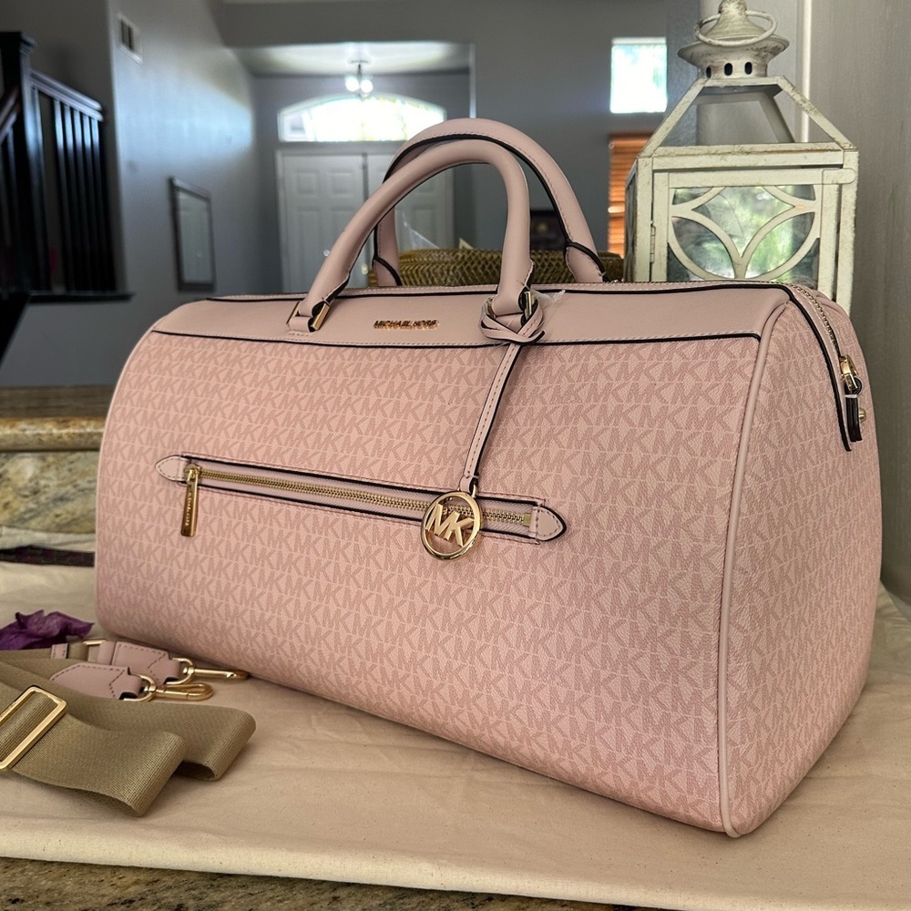 New Michael Kors Jet Set Travel Extra-Large Signature Logo Duffel Bag - Picture 3 of 11